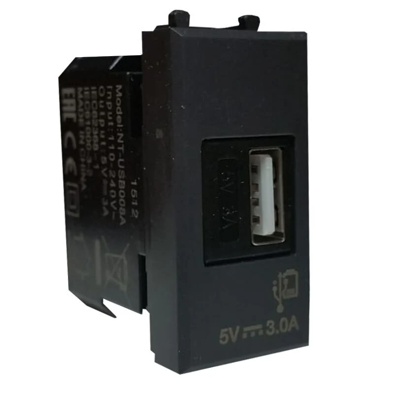 CARICATORE USB UNIVERSALE TIPO A AVE SERIE TEKLA S44 3A 240V 1 MODULO 445082USB3A