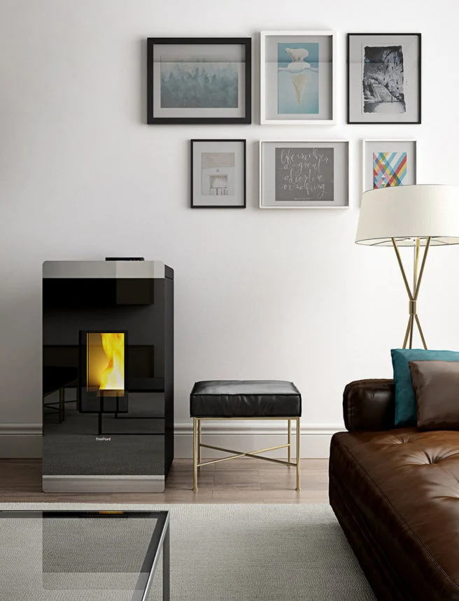 STUFA A PELLET FREEPOINT modello GLASS 8,5 kW colore NERO