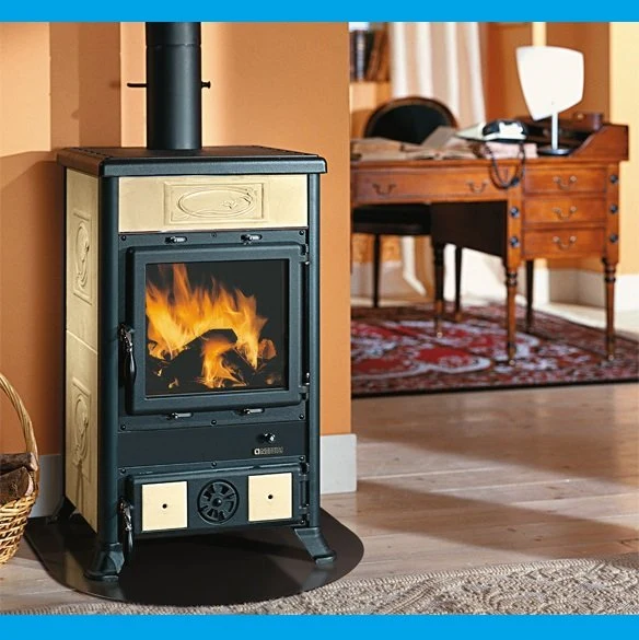 STUFA A LEGNA IN GHISA LA NORDICA EXTRAFLAME MOD. ROSSELLA R1 8,8 KW PERGAMENA